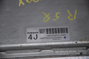 ECU block engine computer Nissan Pathfinder 13-13 mec128-220 E12X07A