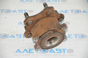 Rear left hub Nissan Pathfinder 13-20 AWD