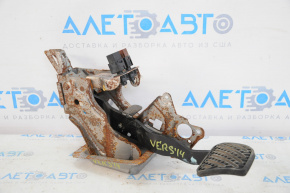 Brake pedal Nissan Versa 12-19 usa with sensors
