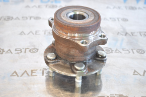 Rear left hub Subaru Impreza 17-23 GK