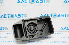Foam under the tool VW Jetta 19-19 under the subwoofer