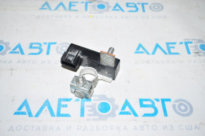 Negative terminal of the Honda Accord battery 18-22
