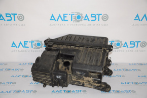Lexus RX400h 06-08 air filter housing without flow meter
