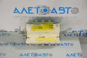 Passenger airbag in the dashboard of a Toyota Sequoia 2008-2009