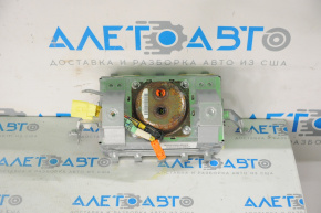 Passenger airbag in the dashboard of a Toyota Sequoia 2008-2009