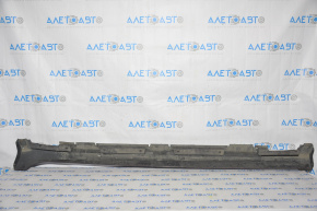 Right threshold Toyota Avalon 13-18 scratch
