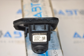 Rear view camera Nissan Rogue 14-16 glass chips, broken fasteners
