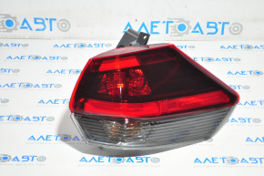 Light outer wing right Nissan Rogue 17-20