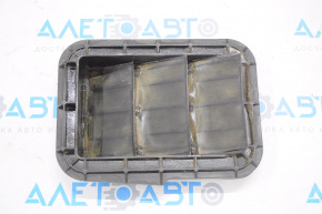 Left air vent shield for Toyota Prius V 12-17