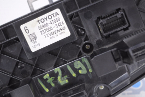 Climate control Toyota Prius V 12-17 broken mount