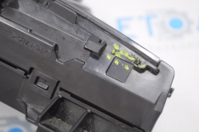 Climate control Toyota Prius V 12-17 broken mount