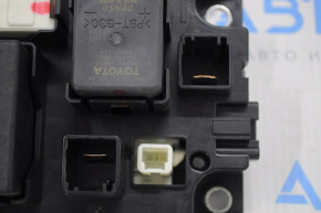 Fuse Box VVB Toyota Prius V 12-17