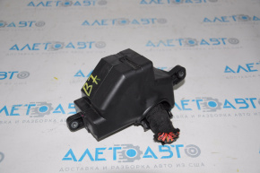 VW Passat B7 12-15 USA under-dash fuse box without cover