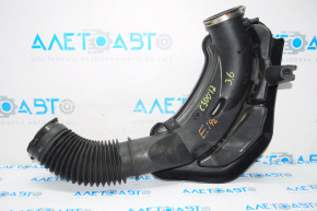 Air duct to manifold Chrysler 300 11-19 3.6