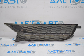 Right front bumper grille for VW Passat B7 12-15 USA without fog lights, with molding