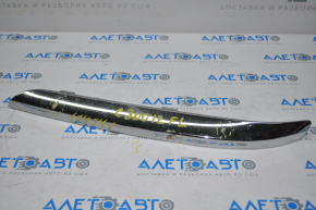 Molding front bumper left Chrysler 300 12-14 prerest chrome, broken fastener, chrome is worn out