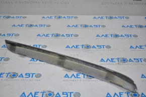 Molding front bumper left Chrysler 300 12-14 prerest chrome, broken fastener, chrome is worn out