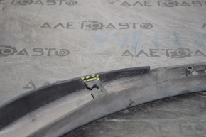 Rear right wing arch trim Ford Escape MK3 13-16 pre-restoration breakage of the fastener
