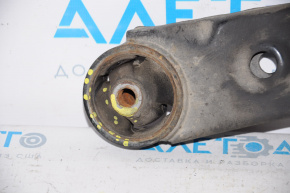 Lower front right arm Kia Sorento 10-15 torn silent block