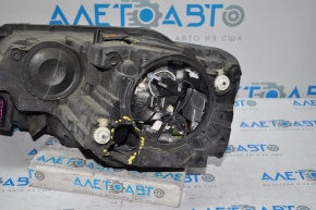Headlight front right VW Jetta 17-18 USA broken without cover