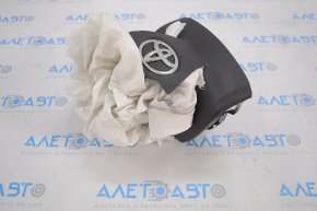 Airbag in the steering wheel of the driver's Toyota Camry v55 15-17 USA shot
