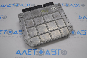 Block ECU engine computer Toyota Prius V 12-14