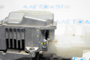 Master brake cylinder with vacuum booster assembly Nissan Leaf 13-17 broken housing
