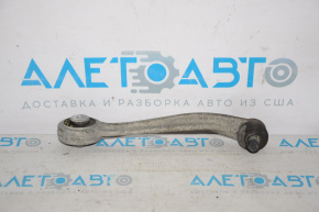 The upper front right rear control arm of the Audi A4 B8 08-16 has a torn silent block.