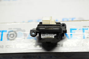 Chrysler 200 15-17 rear view camera