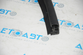Audi A4 B8 08-16 bonnet seal central