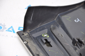 Molding emblem wing left Chevrolet Volt 11-15 broken guide