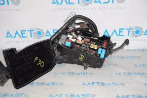 Toyota Prius 30 10-15 underhood fuse box assembly