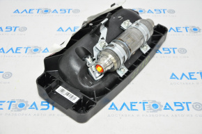 The passenger airbag in the dashboard of the Infiniti QX30 2017-2019