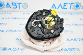 The driver's steering wheel airbag on the Infiniti QX30 17-19 exploded.