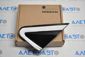 Plug corner wing front left Nissan Murano z52 15-24