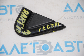 Wing plug triangle right Dodge Dart 13-16 cracked rubber