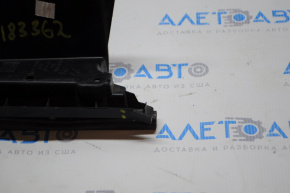 Left wing-hood seal Ford Edge 16-24 edge is broken