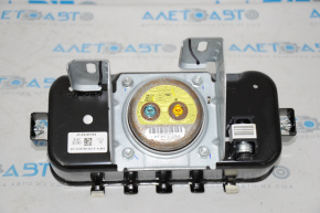 Passenger airbag in the dashboard of the Lincoln MKC 15-19