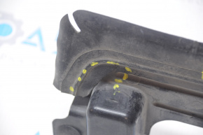 Left radiator deflector Lincoln MKC 15-18 cracked