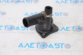 Thermostat housing Lexus CT200h 11-17