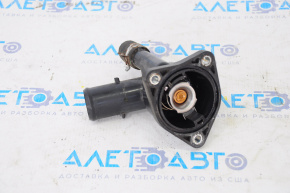 Thermostat housing Lexus CT200h 11-17