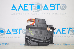Lincoln MKC 15- Battery Distribution Plate