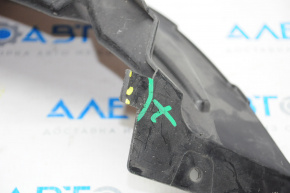 Upper radiator deflector Ford Fiesta 14-19 1.6 broken fastener