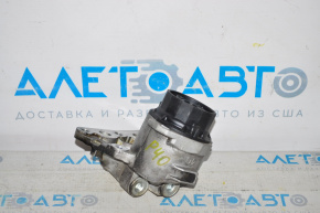 Oil filter housing Toyota Prius V 12-17