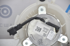 Lexus ES300h 13-18 VVB Fan