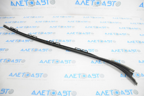 Windshield molding right Acura MDX 14-16 scratches