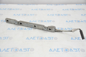 Lexus ES300h Fuel Rail 13-18