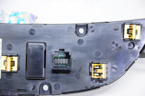 Chevrolet Volt 16 climate control with heated seats