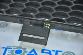 Lower grille front bumper Jeep Cherokee KL 14-18 without radar, cracked fastener