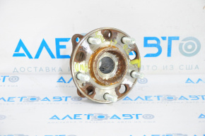 Rear left hub Kia Sorento 16-20 AWD